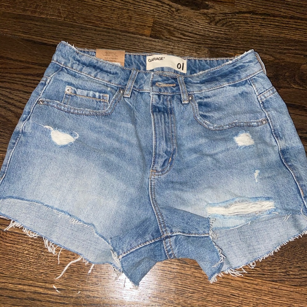 Garage light wash shorts